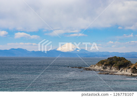 Mount Fuji and Araki Coast (Yokosuka City, Kanagawa Prefecture) 126778107