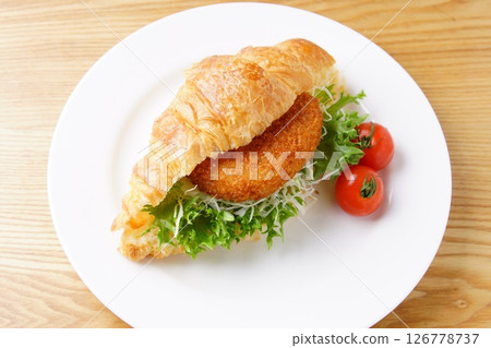 Croquettes 126778737