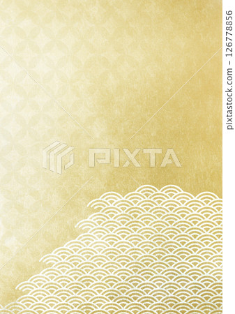 Textured Japanese pattern background of Shippo pattern and Seigaiha (background material) Bright gold leaf and white Textured Japanese pattern background of Shippo pattern and Seigaiha (background material) Bright gold leaf and white 126778856
