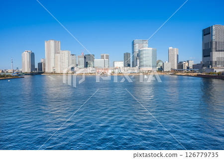 A high-rise condominium in the bay area of Harumi and Toyosu, Chuo Ward, Tokyo A high-rise condominium in the bay area of Harumi and Toyosu, Chuo Ward, Tokyo 126779735