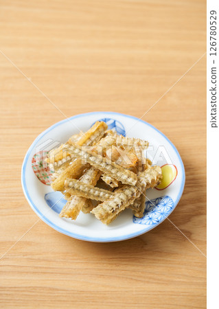鰻魚骨頭餅乾 126780529