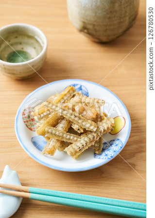 Eel bone cracker 126780530