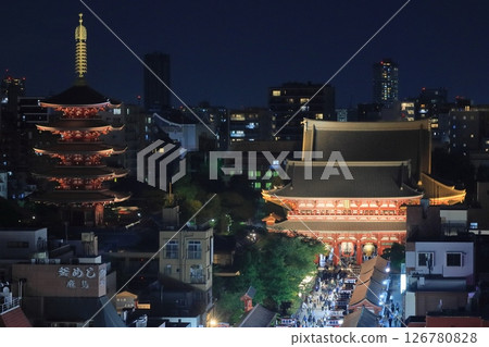 延伸至淺草寺本堂的仲見世通 淺草寺仲見世通夜景 126780828