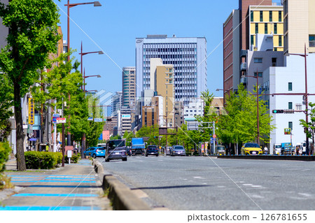 View of Tojinmachi, Chuo-ku, Fukuoka City. Traffic light at the entrance to Nishi Park. Tenjin area. Cropped. 126781655