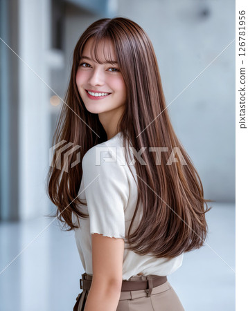 [髮型範本] 女性剪髮模特兒髮型目錄快照美妝形象 126781956