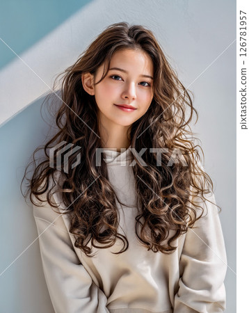 [髮型範本] 女性剪髮模特兒髮型目錄快照美妝形象 126781957