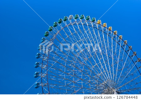 宇宙鐘在湛藍的天空下閃耀 宇宙鐘在湛藍的天空下閃耀 126784448