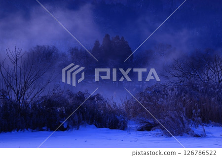 晨霧繚繞 晨霧繚繞 126786522