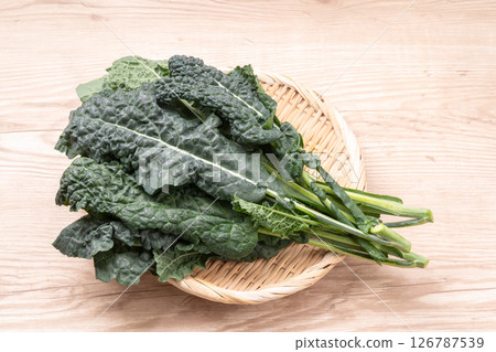 Cavolo Nero (Kale) 126787539