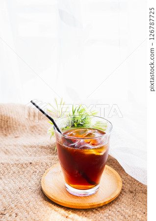夏日一杯冰咖啡 126787725