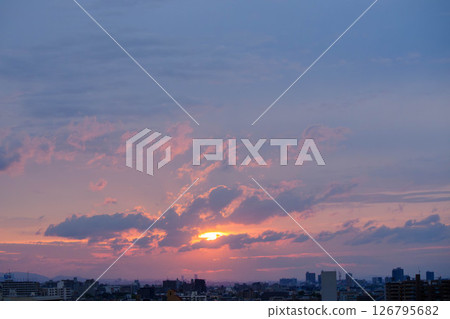 Dawn in the city: Looking towards Ashiya from Higashinada Ward, Kobe City 126795682