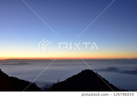 Sea of clouds in the Iga Basin from the Otogi Pass Observation Deck 126796859