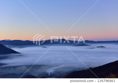 從雲海展望公園看到的大洲盆地的雲海 126796861