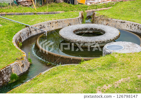 Lake Tateshina cylindrical water diversion works [Chino City] 126798147