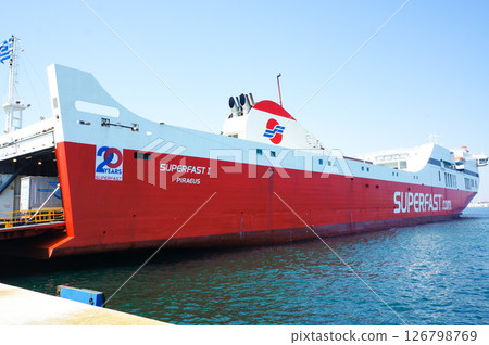 Large ships connecting European cities 126798769