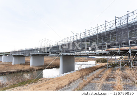 正在維修的橋樑 126799050