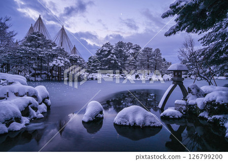 清晨的兼六園，雪景絕美 126799200