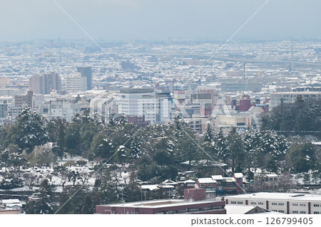 黑瓦積雪的金澤冬景 黑瓦積雪的金澤冬景 126799405