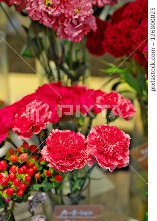 To important people 126800025