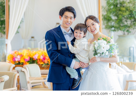 Young family, happiness, family image 126800239