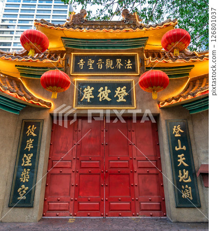 Beautiful entrance of Kun Yam Thong Temple in Kuala Lumpur adorned with traditional lanterns Beautiful entrance of Kun Yam Thong Temple in Kuala Lumpur adorned with traditional lanterns 126801037