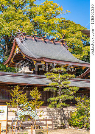 弓弦葉神社、本殿(矢多野鴉指引願望) 勝利之神熊野大神被供奉在神戶市東灘區禦影郡下。 弓弦葉神社、本殿(矢多野鴉指引願望) 勝利之神熊野大神被供奉在神戶市東灘區禦影郡下。 126801580