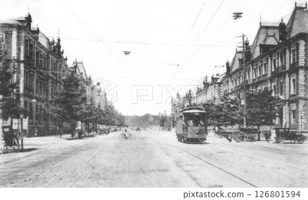 Old photo from 1923, Babasakimon Street, Marunouchi, Tokyo 126801594