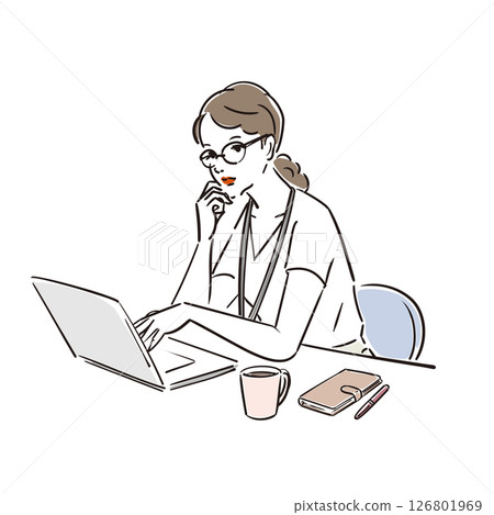一位戴著眼鏡從事辦公室工作的職業女性 126801969