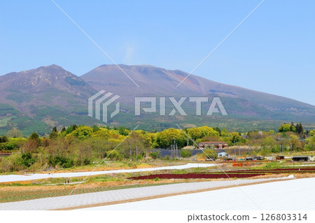 五月的淺山和高原菜田 信州的山脈 信州的風景 126803314