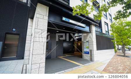 東京地鐵有樂町線東池袋站4號出口設置的手扶梯及電梯 東京地鐵有樂町線東池袋站4號出口設置的手扶梯及電梯 126804056