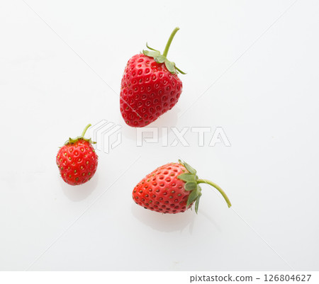 Strawberry image studio photography 126804627