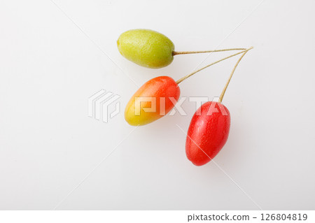 Gummi fruit on white background 126804819