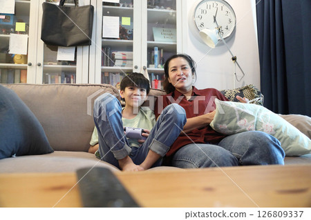 Family Moment 126809337