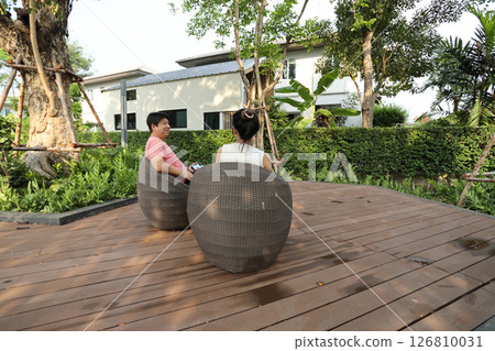 Couple in Nature 126810031