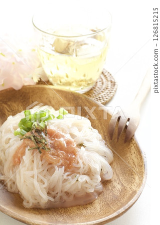 Shirataki noodles with cod roe sauce Shirataki noodles with cod roe sauce 126815215