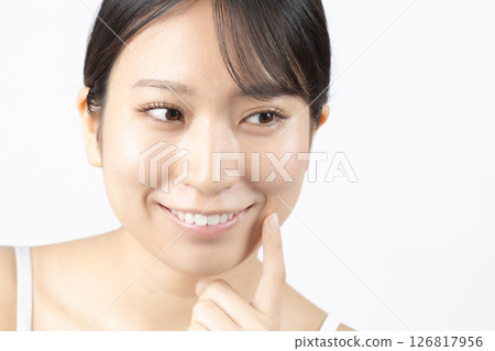 美女形象牙口 126817956