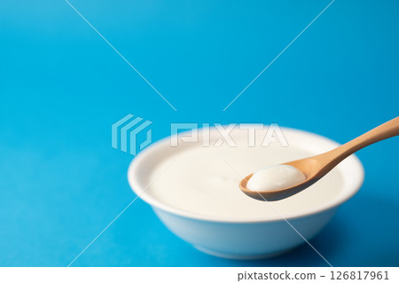 優格圖片(庫存照片) 優格圖片(庫存照片) 126817961
