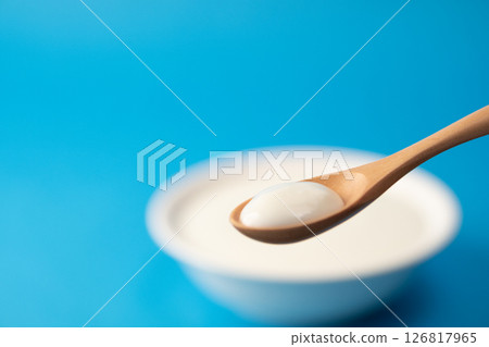 優格圖片（庫存照片） 126817965