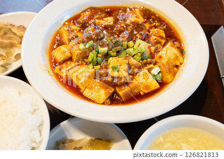 Delicious mapo tofu set meal 126821813