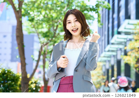 Business woman with laptop Business woman with laptop 126821849