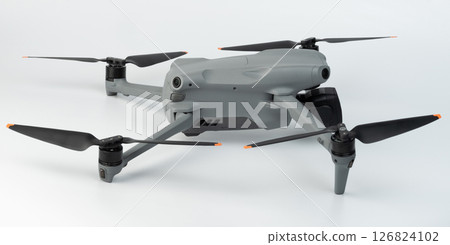 Quadcopter with open wings Quadcopter with open wings 126824102
