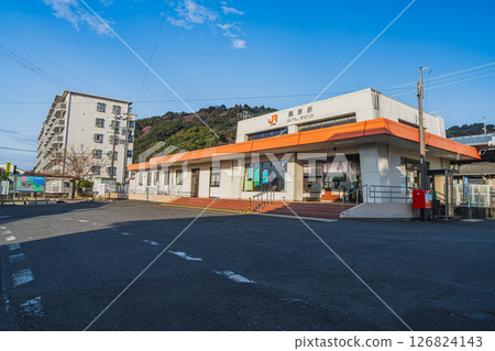 A view of JR Okitsu Station in Shizuoka City (Shizuoka Prefecture) 126824143