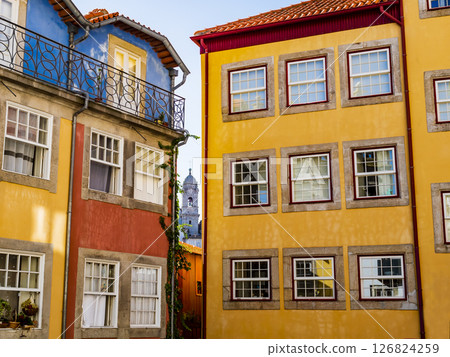 Colorful houses in Largo da Pena Ventosa, a quiet square in the old city centre of Porto, Portugal Colorful houses in Largo da Pena Ventosa, a quiet square in the old city centre of Porto, Portugal 126824259