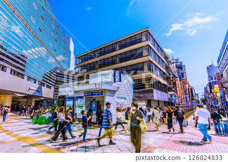 Yokohama cityscape in Japan, overlooking Sotetsu Yokohama Station, Yokohama Municipal Subway Yokohama Station, Parnado ST, etc. 126824833