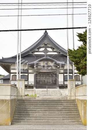 拍攝北海道函館春天的鐮內山明寺寺院 拍攝北海道函館春天的鐮內山明寺寺院 126827710