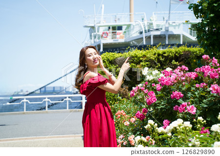 Yamashita Park Rose Garden Portrait Yamashita Park Rose Garden Portrait 126829890
