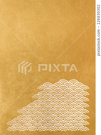 Japanese pattern background with texture of gold leaf of Seigaiha (background material) Gold leaf and white Japanese pattern background with texture of gold leaf of Seigaiha (background material) Gold leaf and white 126830302