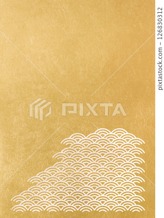 Japanese pattern background with texture of gold leaf of Seigaiha (background material) Gold leaf and white Japanese pattern background with texture of gold leaf of Seigaiha (background material) Gold leaf and white 126830312