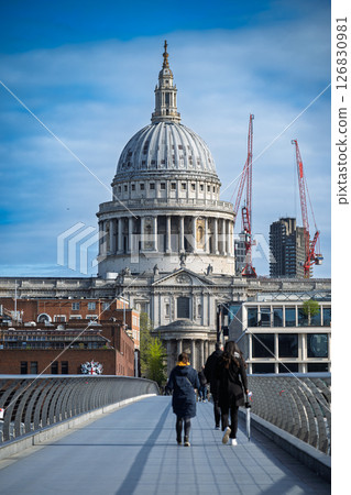 St. Paul Cathedral and Millennium Bridge 126830981