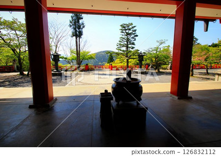Cosmic energy pours down to protect the capital of Kyoto from evil spirits... Kurama Temple's "Kongo Shoko" 126832112